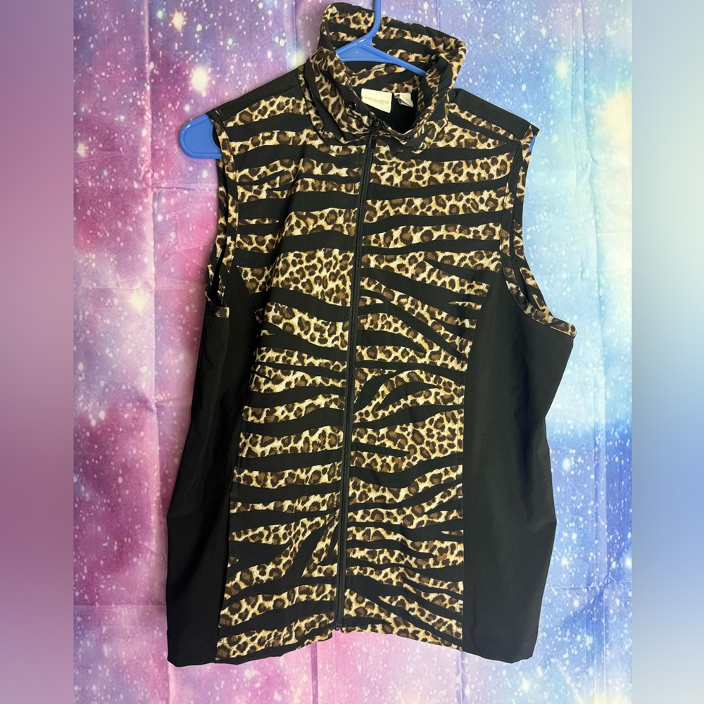 Weekends by Chicos cheetah print vest 🛍